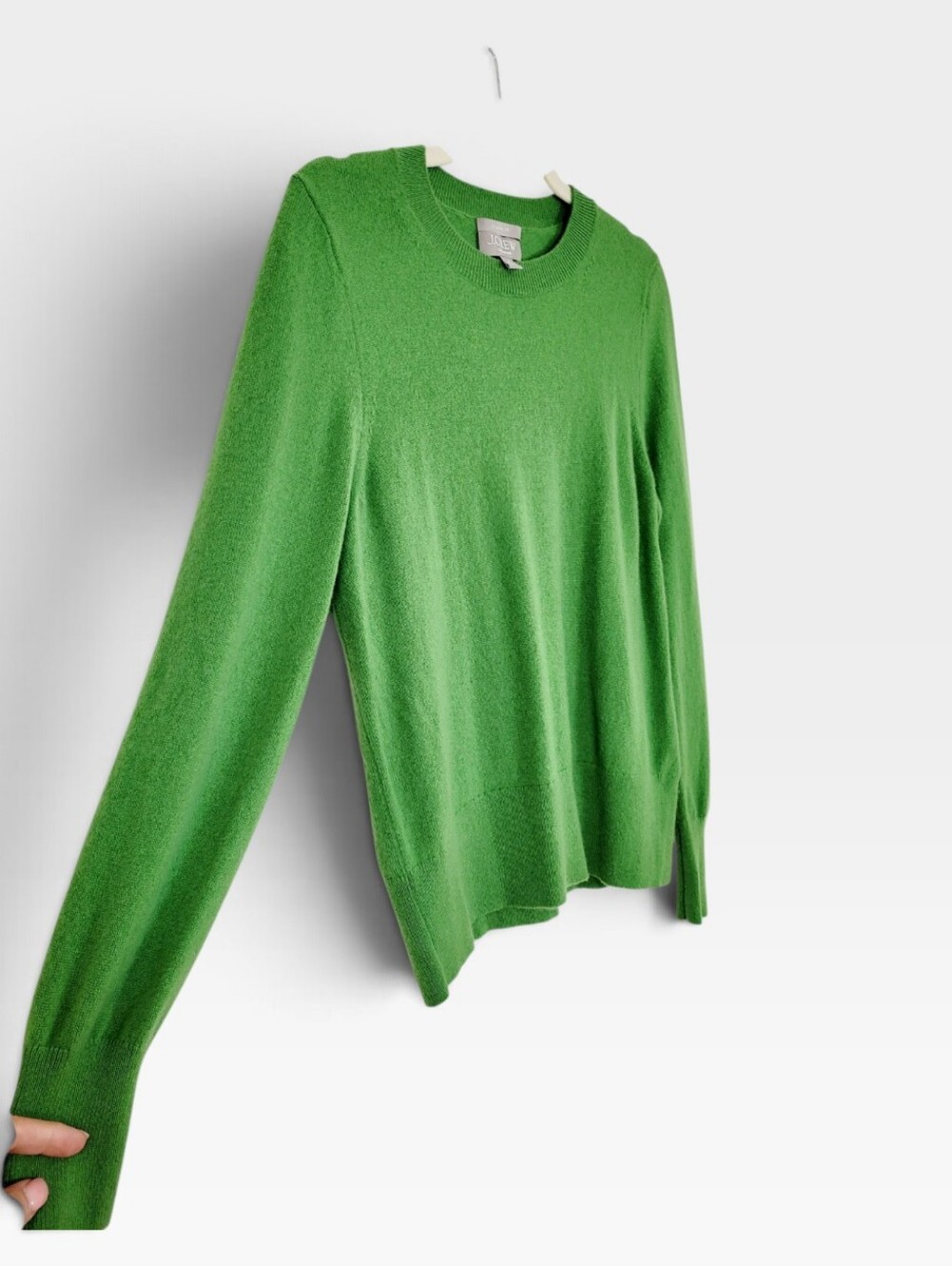 J.CREW Cashmere Classic Fit Crewneck Sweater Shamrock Green Medium - Picture 3 of 8